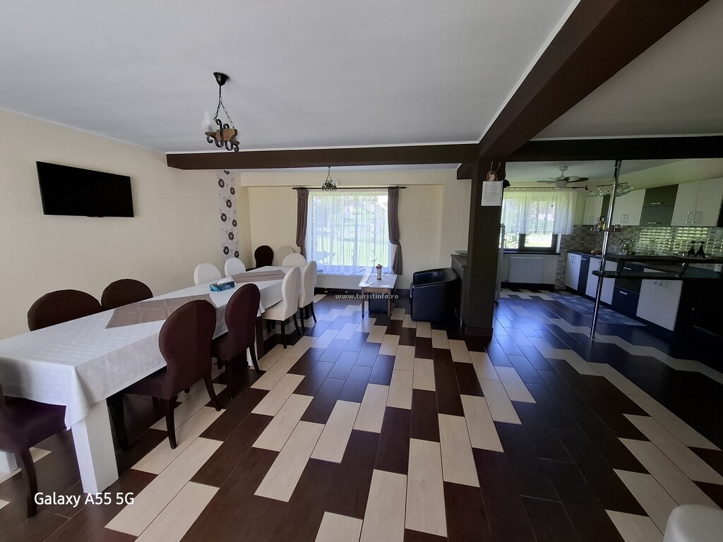 Casa de oaspeți din Șerbești