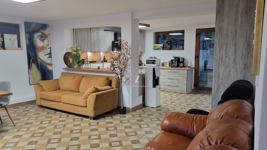 Casa de sub Brazi