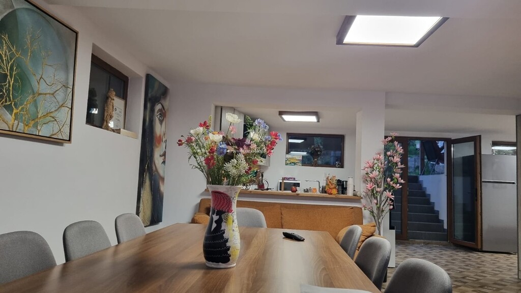 Casa de sub Brazi