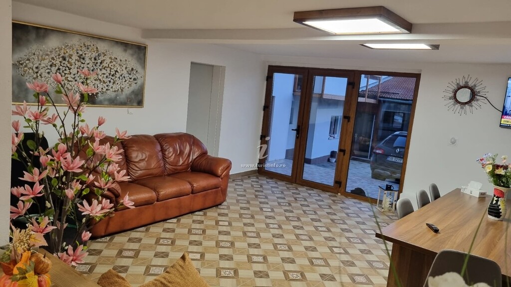 Casa de sub Brazi