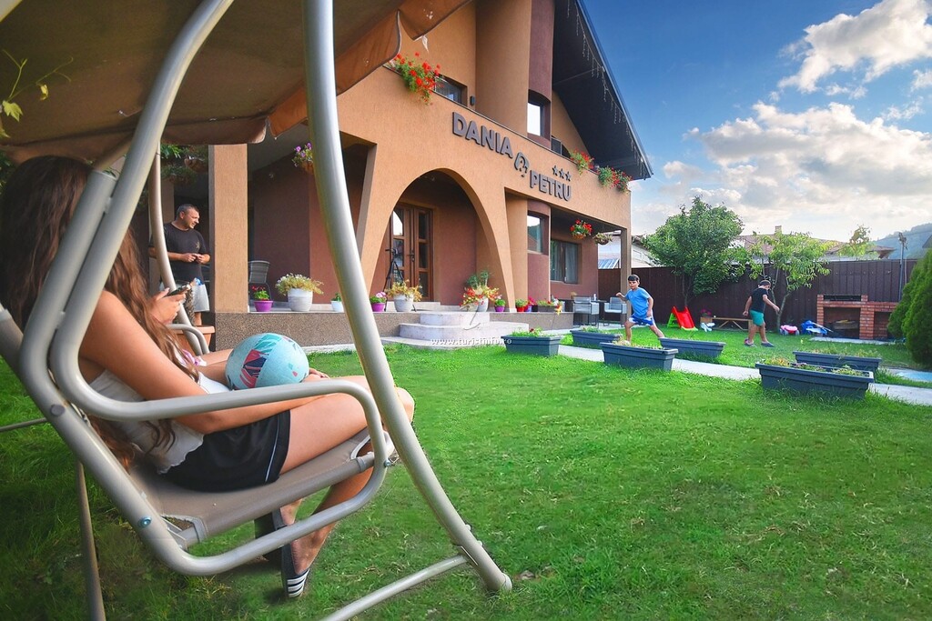 Pensiunea Dania & Petru Residence