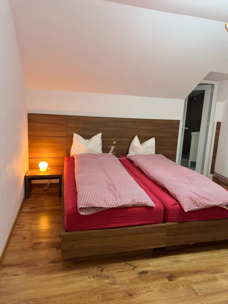Casa cu Cireș