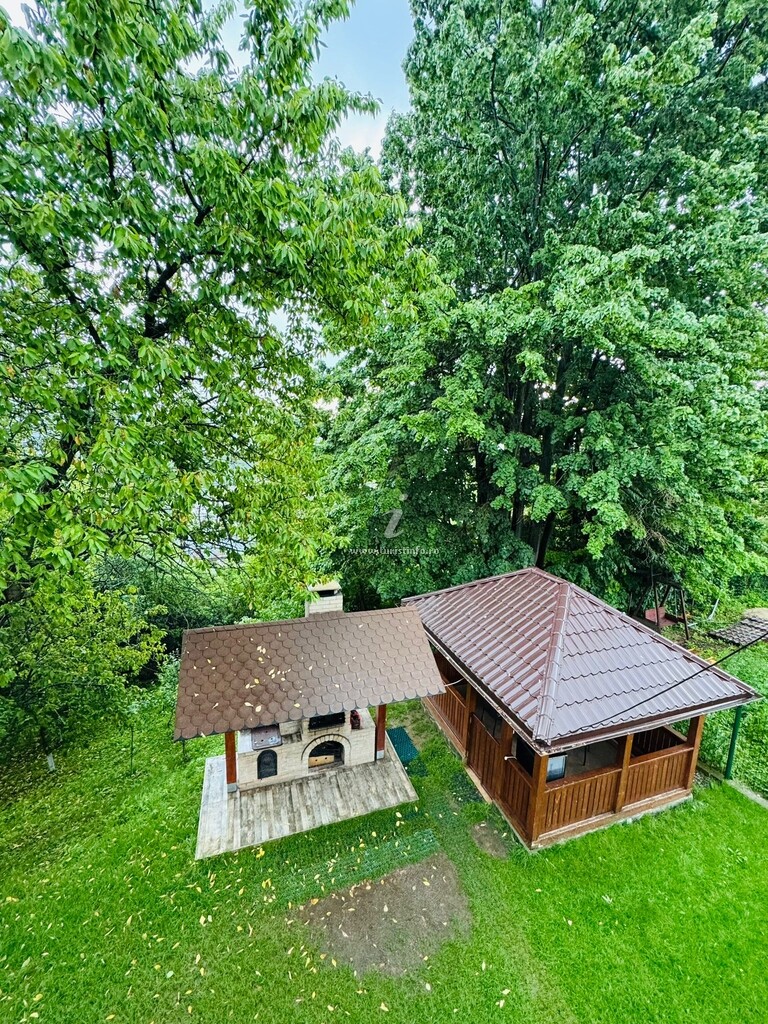 Casa cu Cireș
