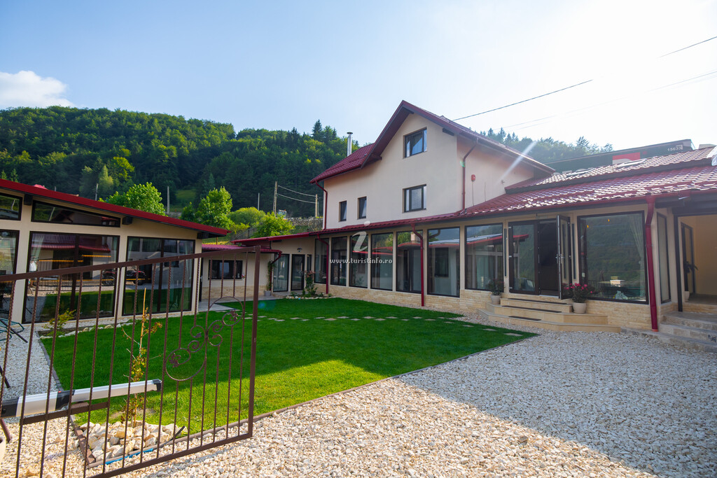 Casa de vacanță Giuvala by BNZ