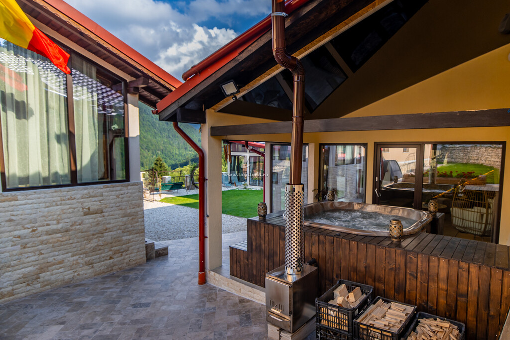 Casa de vacanță Giuvala by BNZ