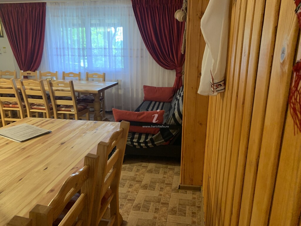 Pensiunea Poiana Mărului