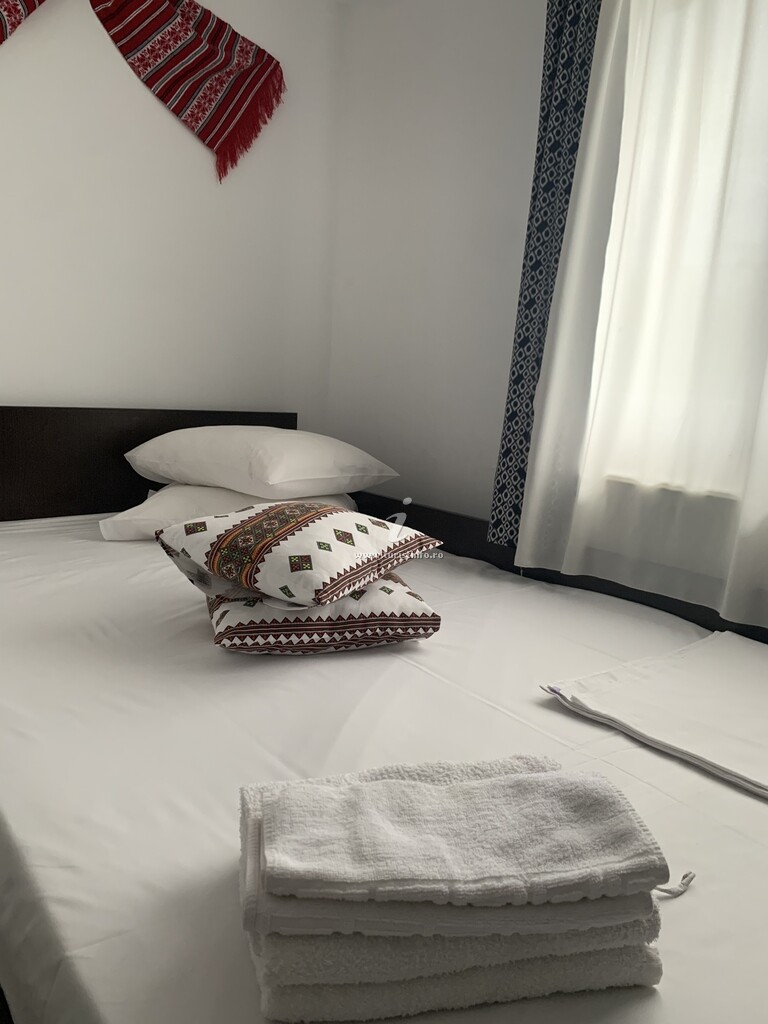 Pensiunea Poiana Mărului