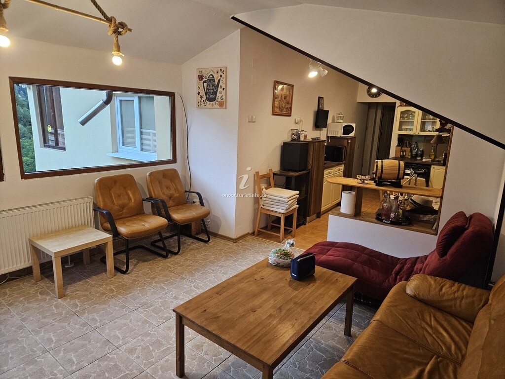Casa Undeva la Moșie