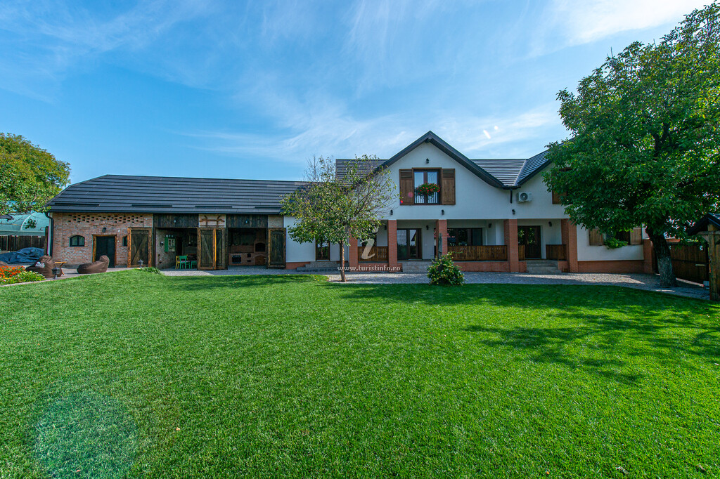 Vila Old Barn House