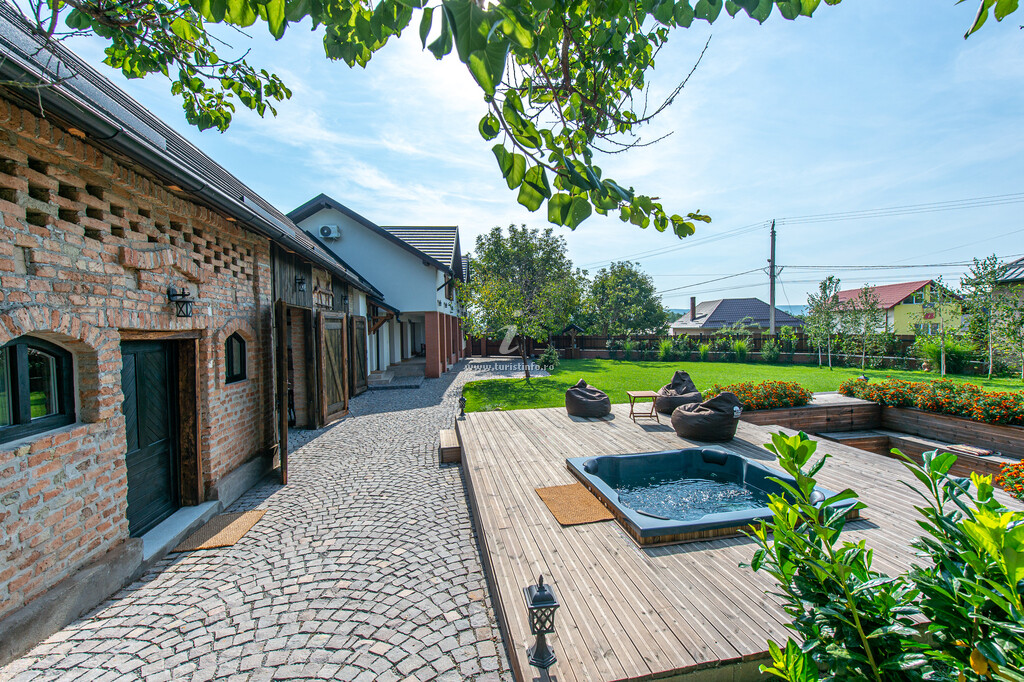 Vila Old Barn House