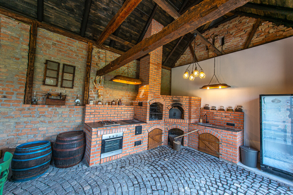 Vila Old Barn House