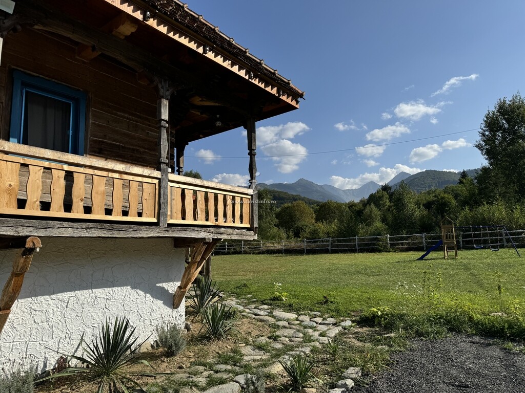 Cabana la Poale de Munte