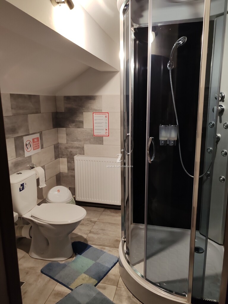 Camere de închiriat Casa Ela