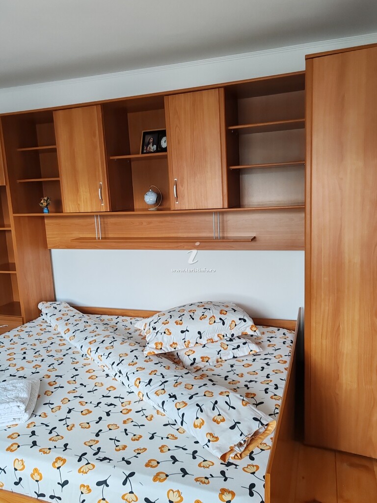 Camere de închiriat Casa Ela