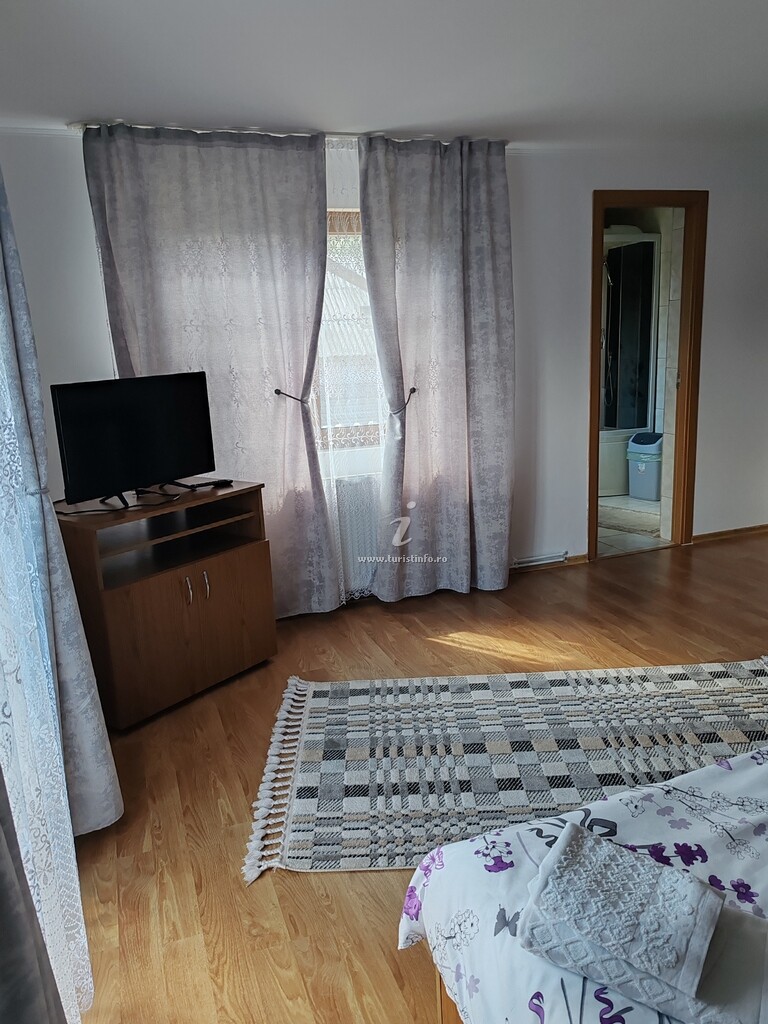 Camere de închiriat Casa Ela