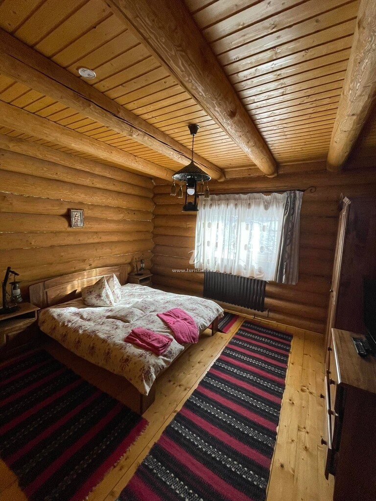 Cabana Piatra Runcului