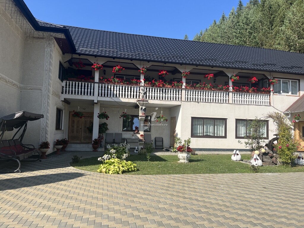 Camere de închiriat Casa Raol