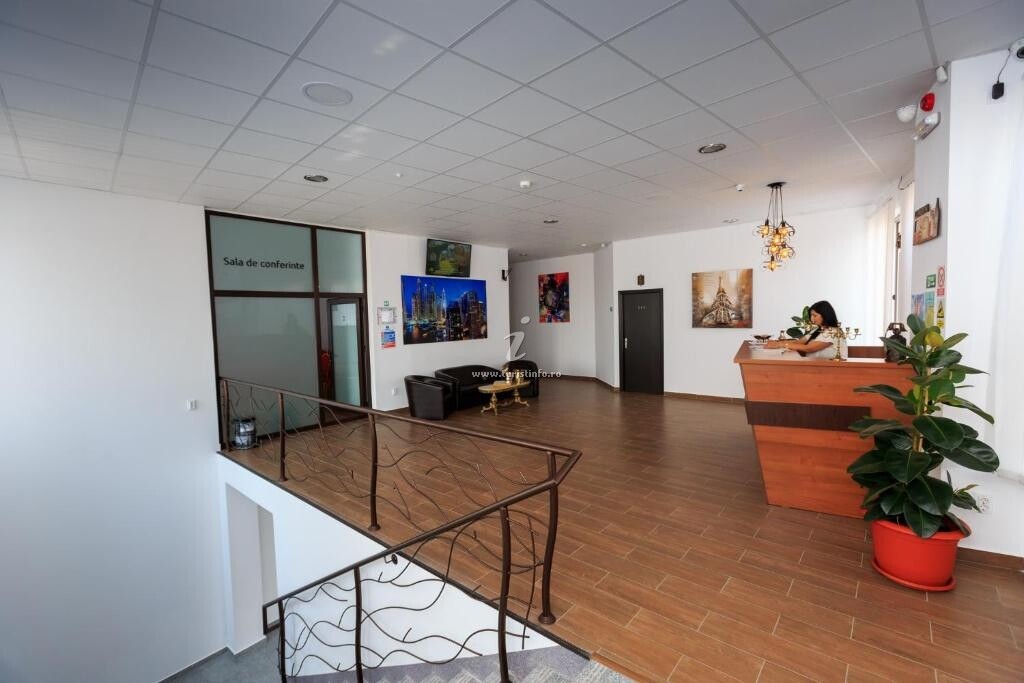 Camere de închiriat Corner Center