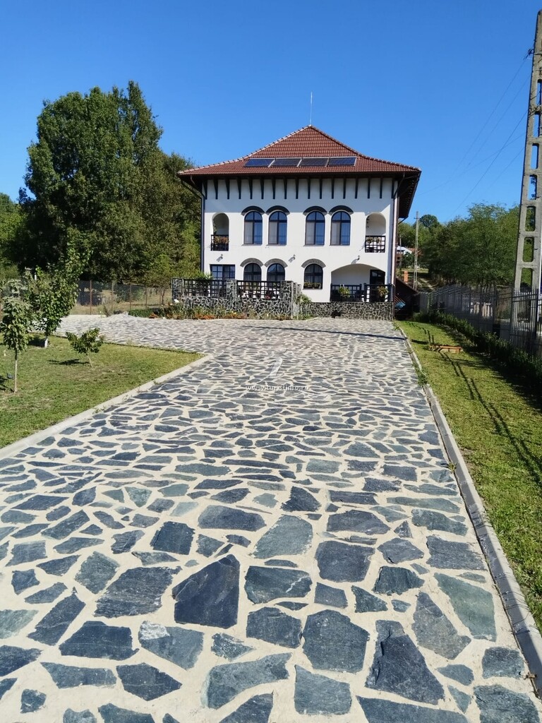Conacul Edy și Anastasia