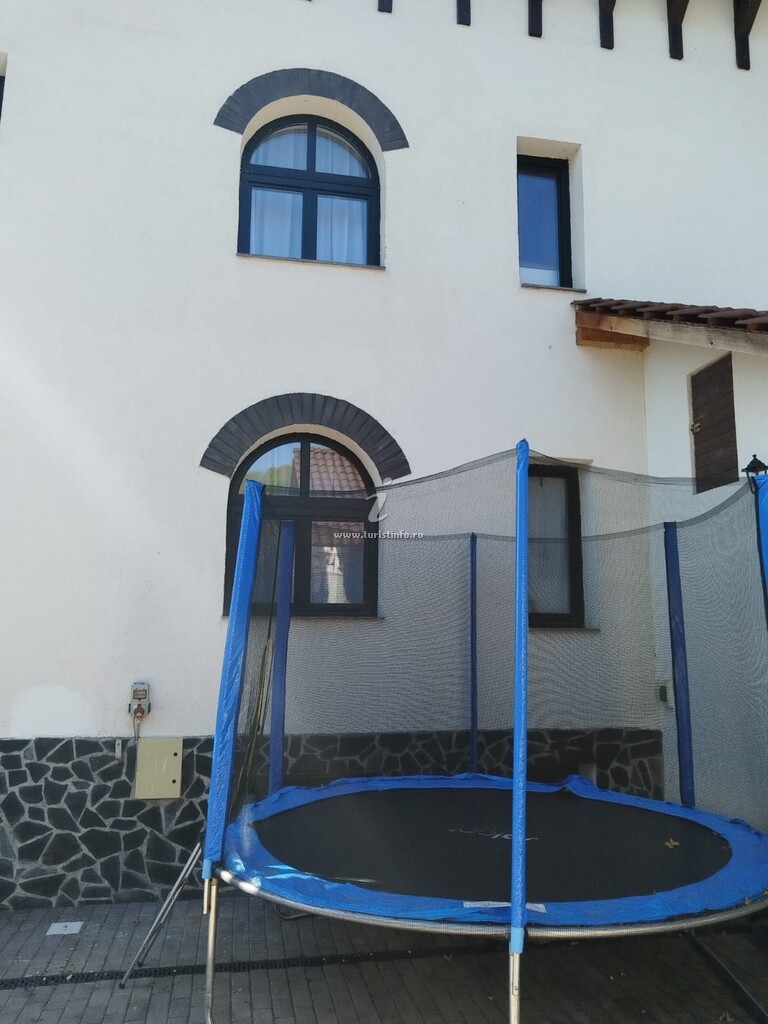 Conacul Edy și Anastasia