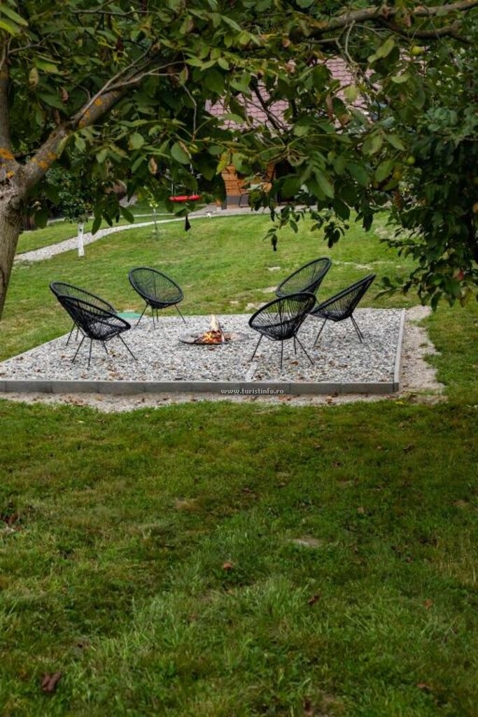 Casa de vacanță Adora River Retreat
