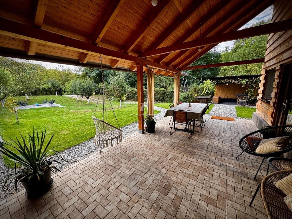 Casa de vacanță Adora River Retreat