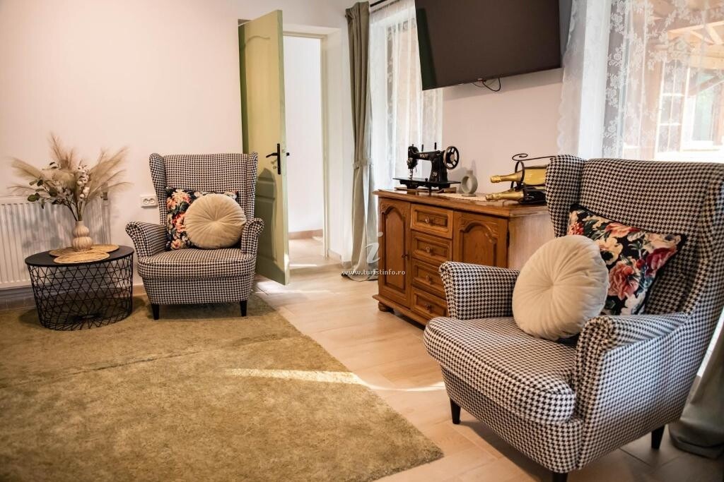 Casa de vacanță Adora River Retreat