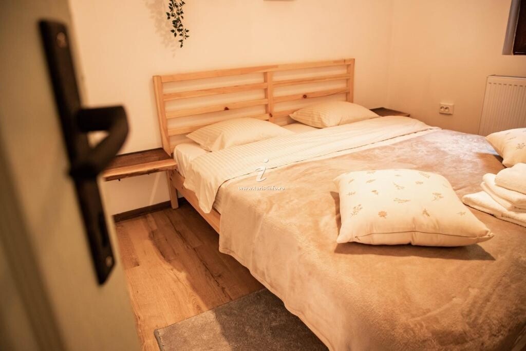 Casa de vacanță Adora River Retreat