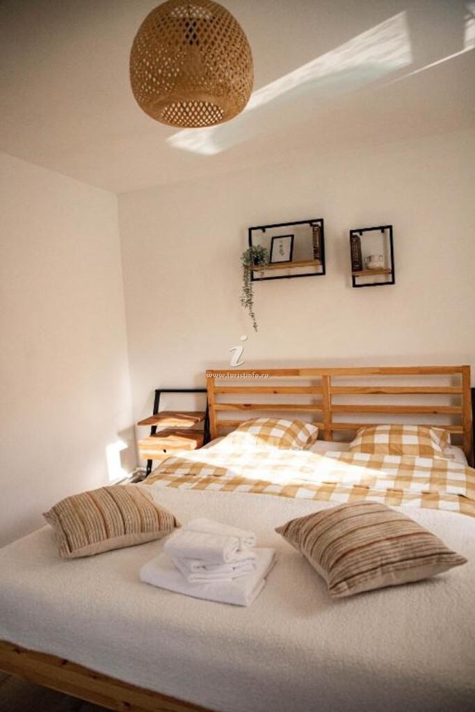 Casa de vacanță Adora River Retreat