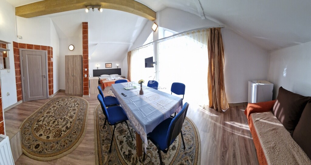 Pensiunea Casa Ana Roșu
