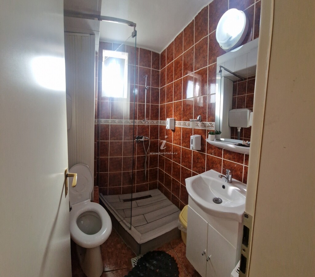 Pensiunea Casa Ana Roșu
