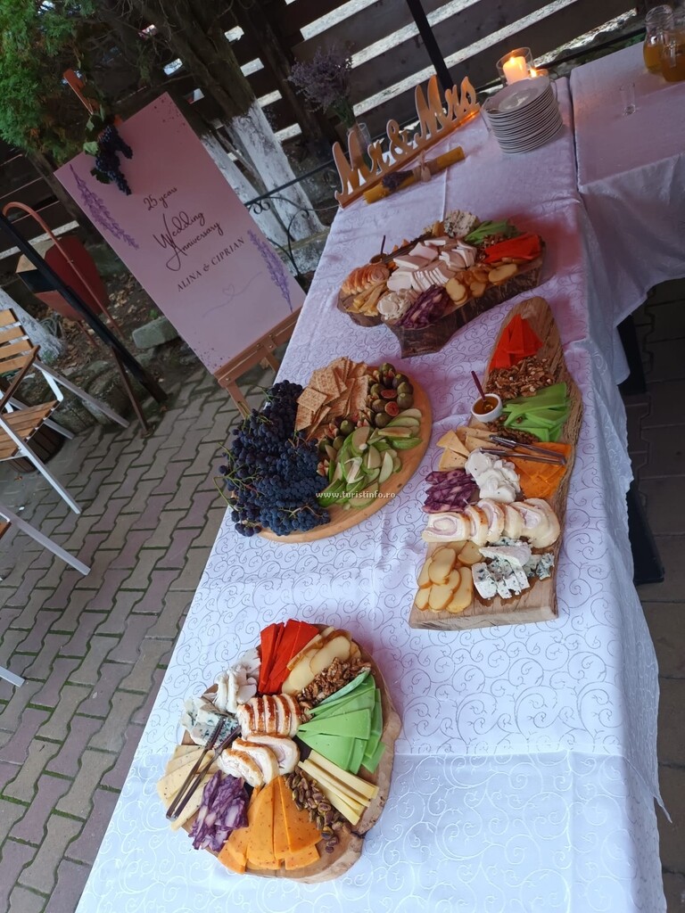 Camere de închiriat Hanul AniȚei - La Păducel