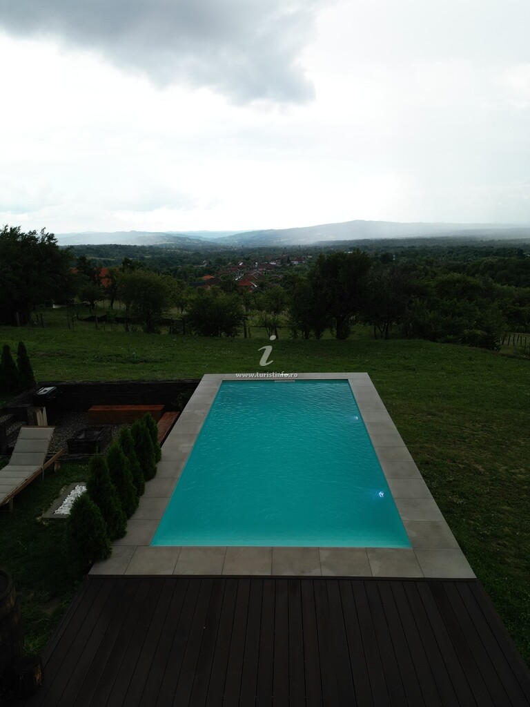 Pensiunea Agroturistică R House