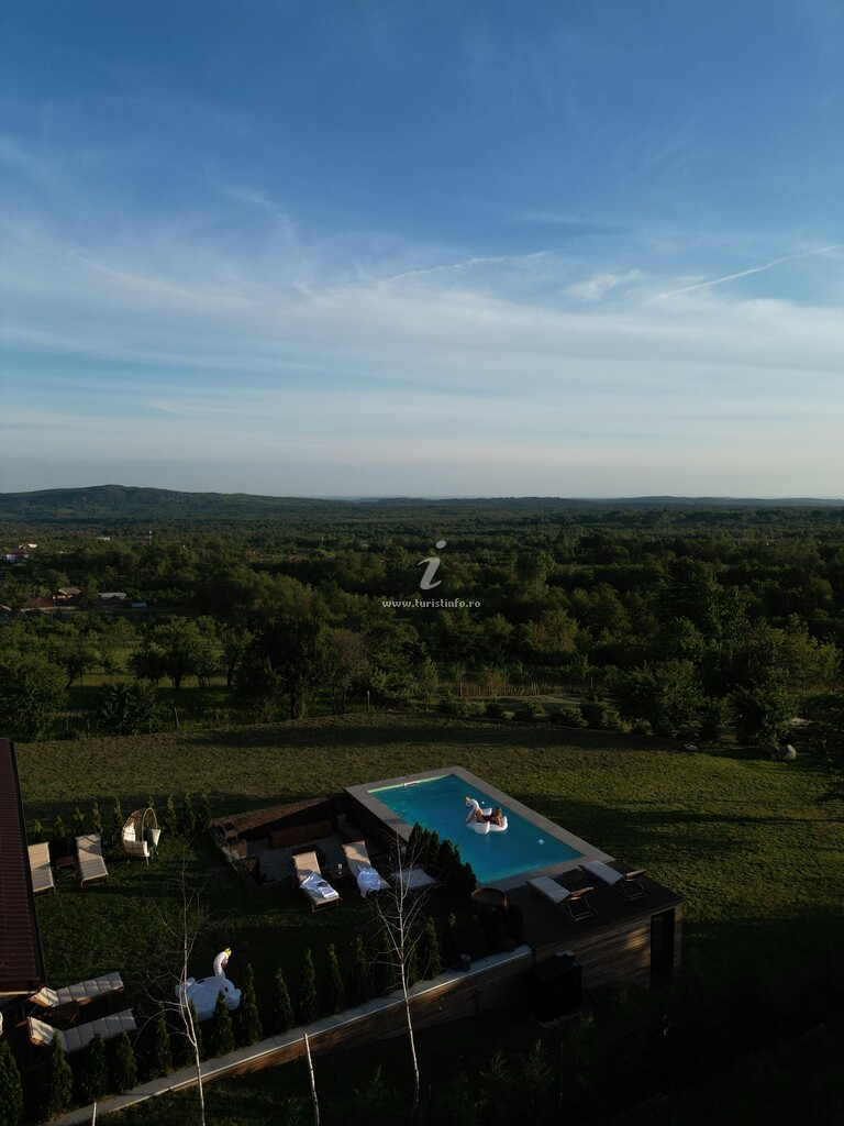 Pensiunea Agroturistică R House