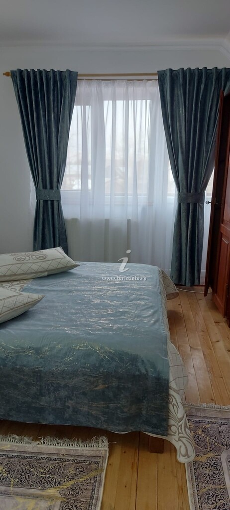 Pensiunea Vârfu cu Dor