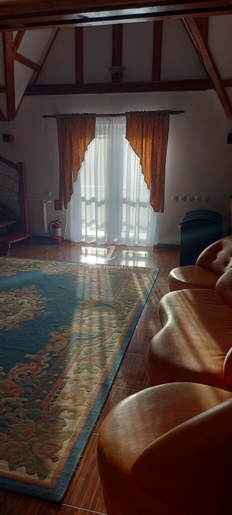 Pensiunea Vârfu cu Dor