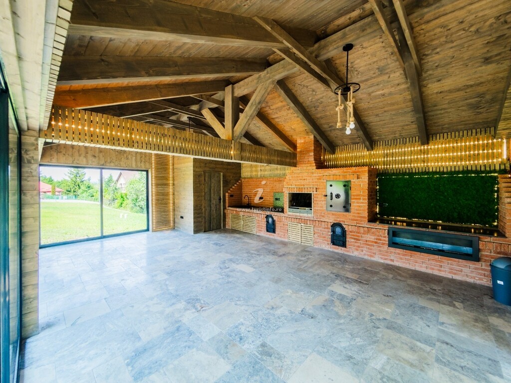 A-frame Aza Chalet