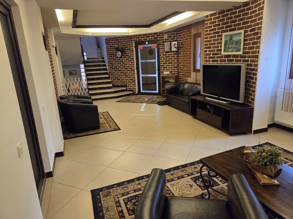 Casa Poiana 2