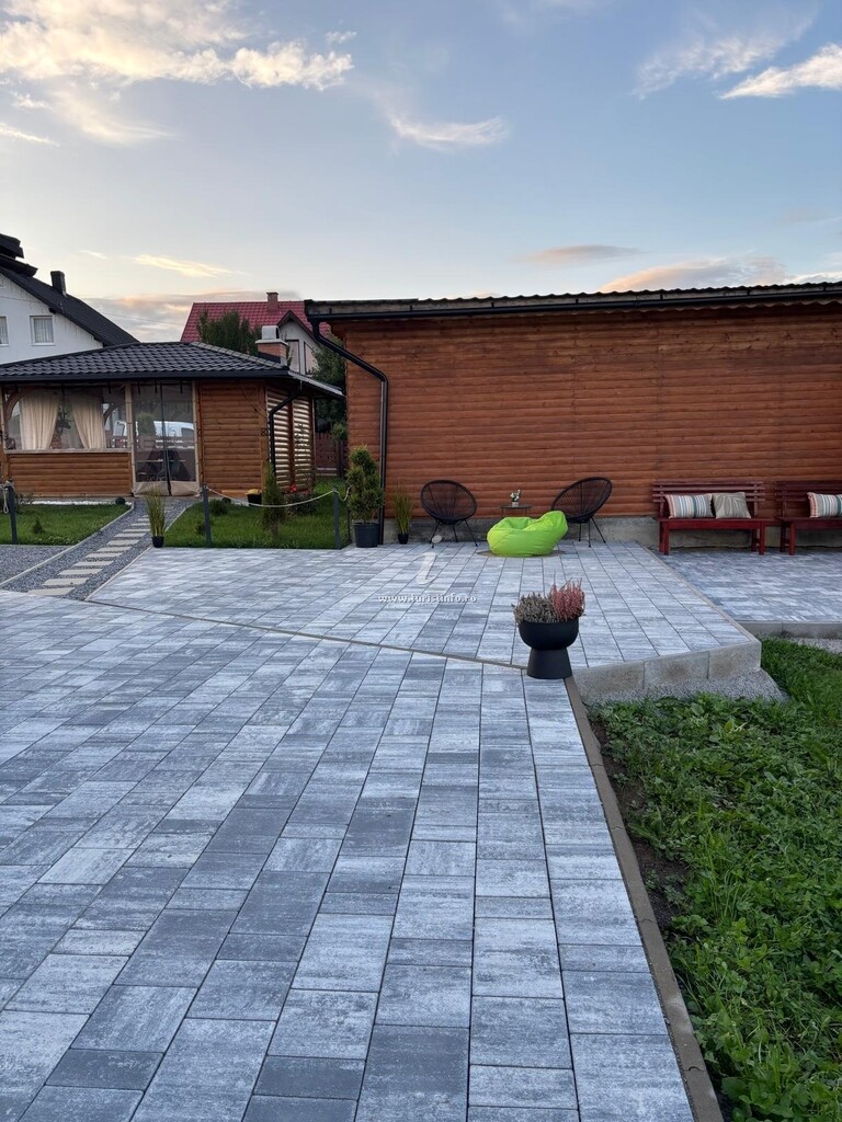 Camere de închiriat Mera House