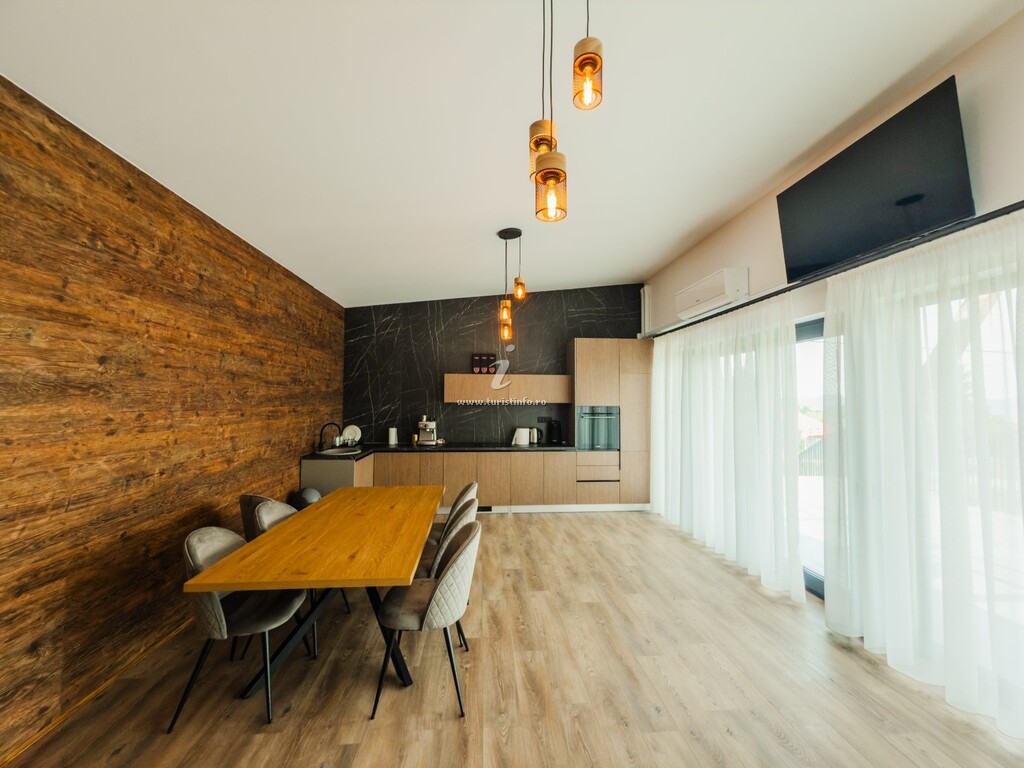 A-frame Aza Chalet