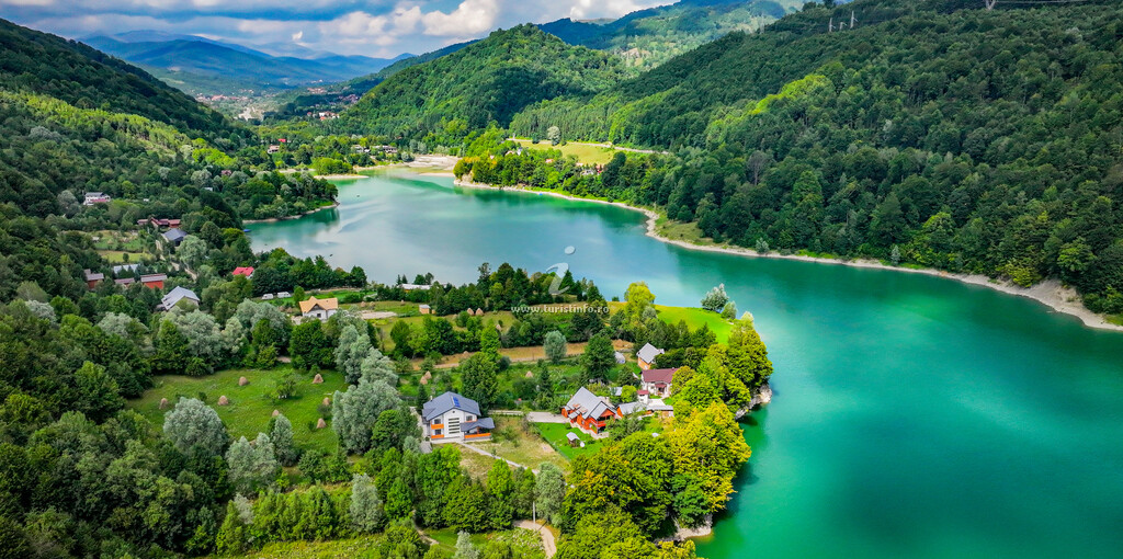 Casa de lângă Lac 2