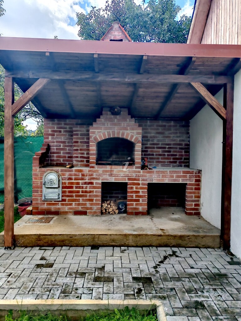 Casa de vacanță Hidden House