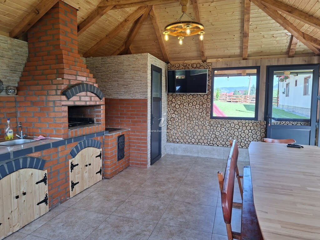 Casa Felinarul Munților