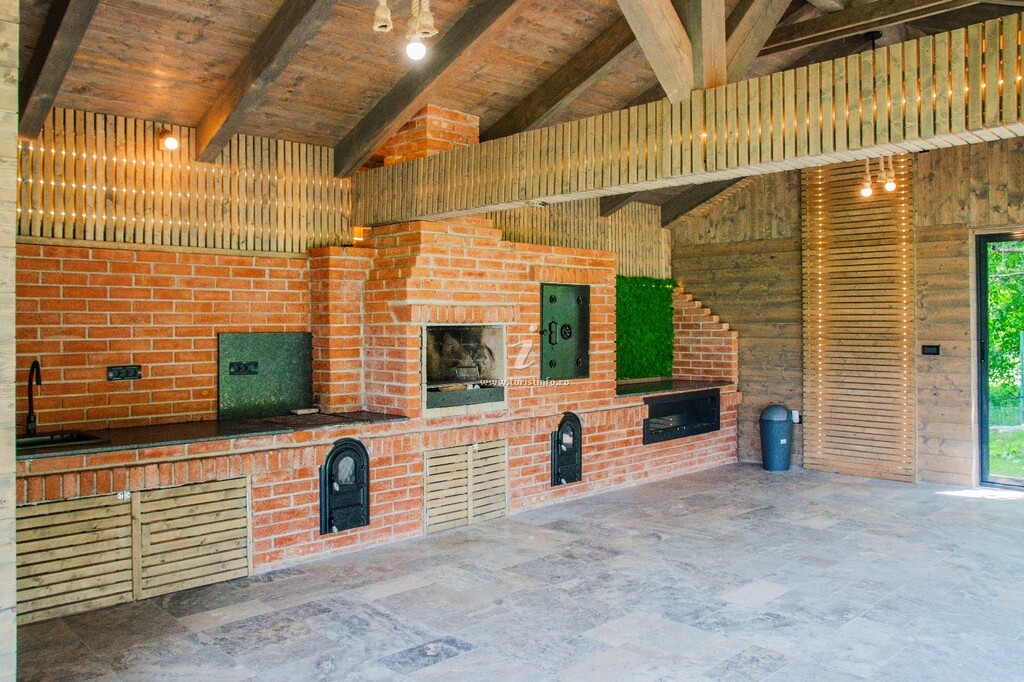 A-frame Aza Chalet
