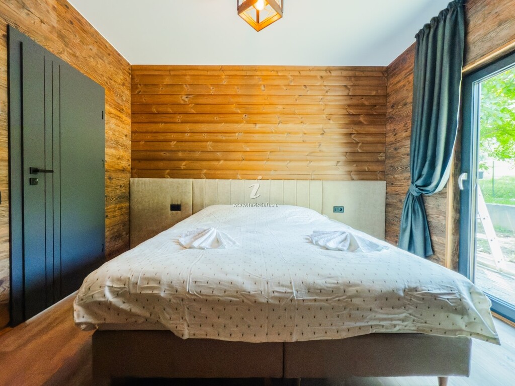 A-frame Aza Chalet