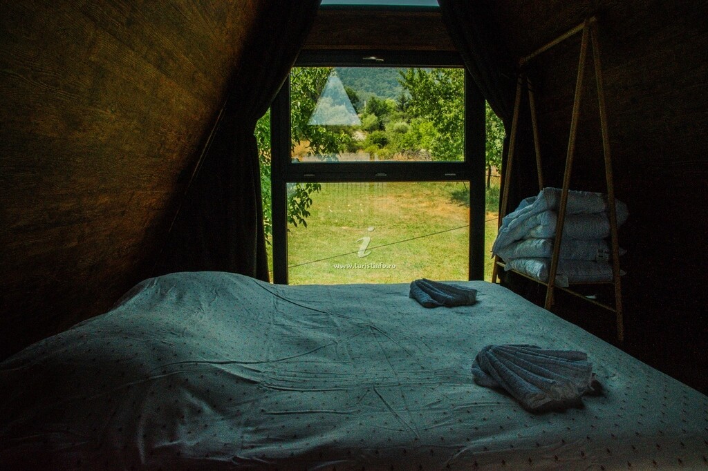 A-frame Aza Chalet