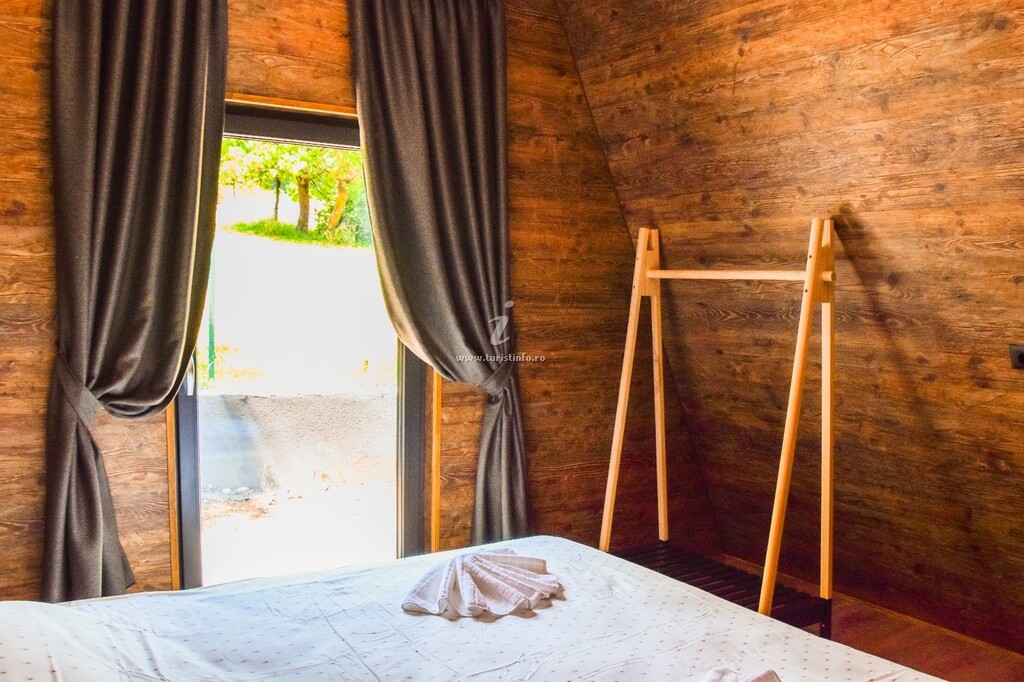 A-frame Aza Chalet