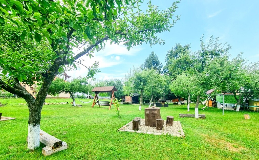 Pensiunea Casa dintre Pini