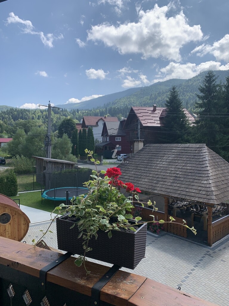 Camere de închiriat Poarta Maramureșană Complex Turistic