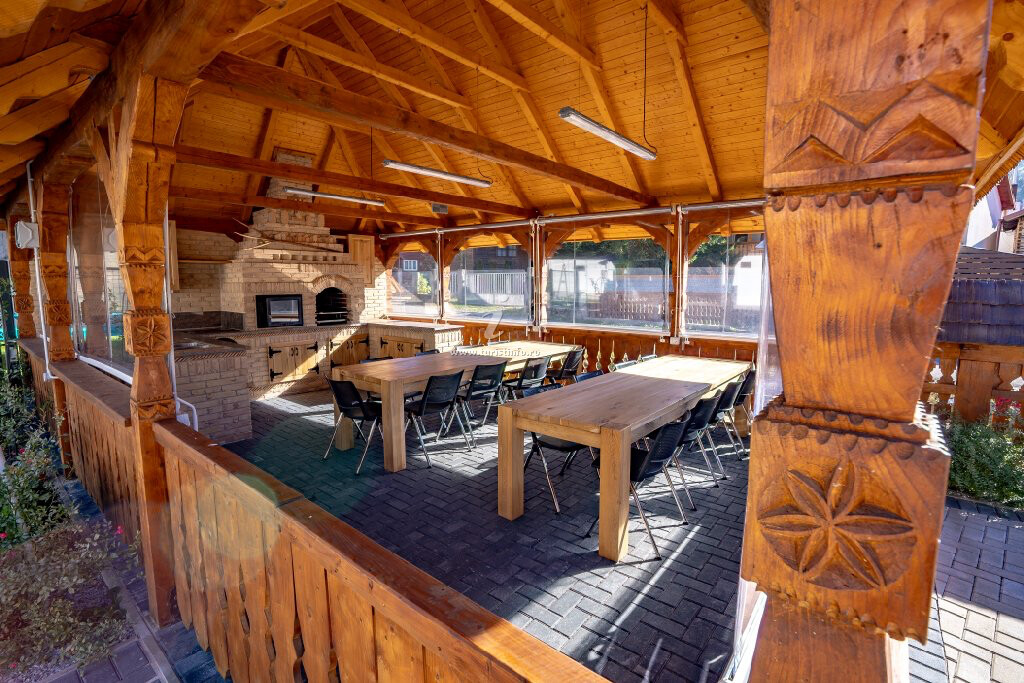 Camere de închiriat Poarta Maramureșană Complex Turistic